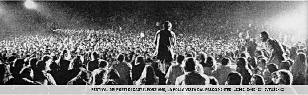 La folla di Castelporziano