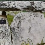 dolmen vandali in azione a Bisceglie